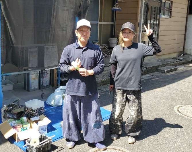 遠藤建装の職人「塗装女子💪」をご紹介